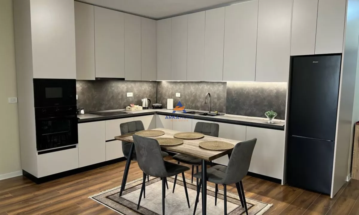 Shtepi me qera Apartament ne Durres, 2+1, Mobilimi E mobiluar, Pagesa 1,000  Euro.