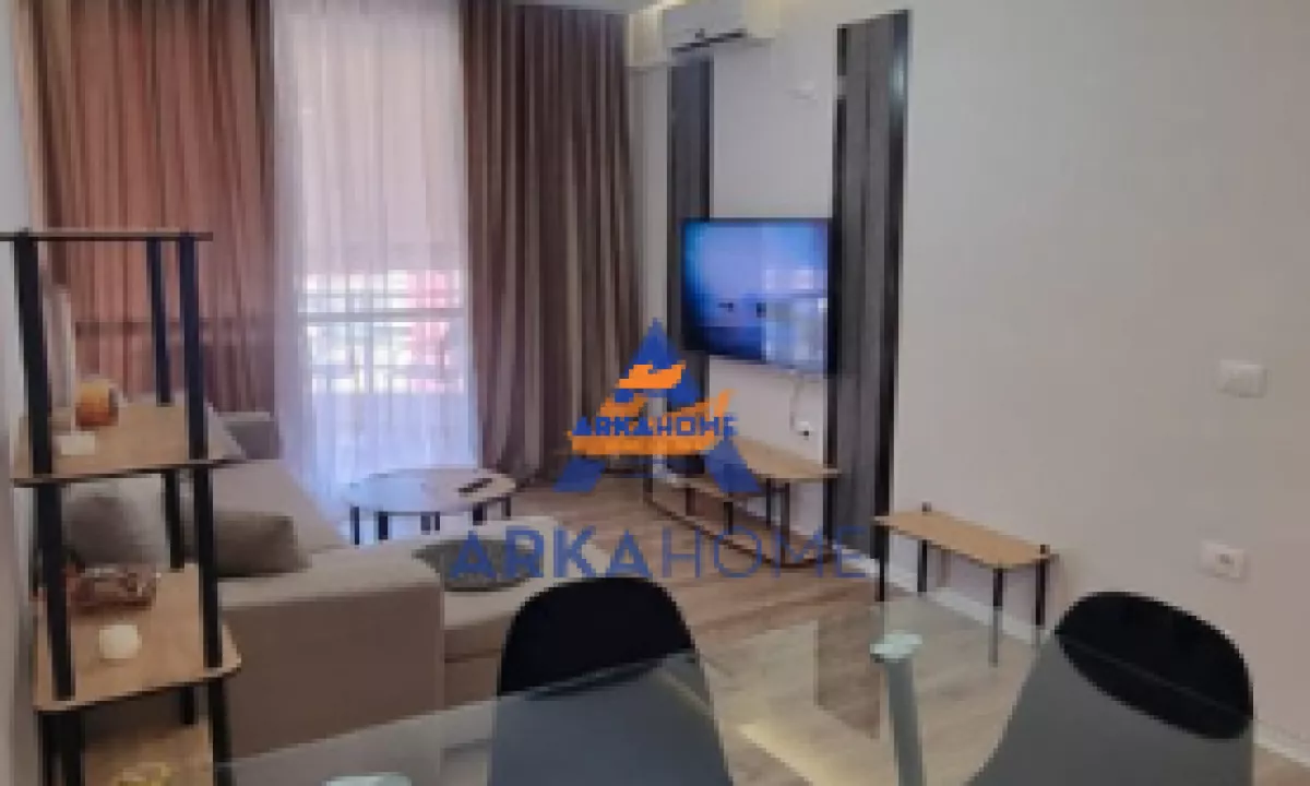 Shtepi ne shitje Apartament ne Tirane, 1+1, Mobilimi E mobiluar, Pagesa 220,000  Euro.