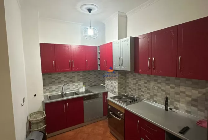 Shtepi me qera 2+1 ne Tirane - 500 Euro