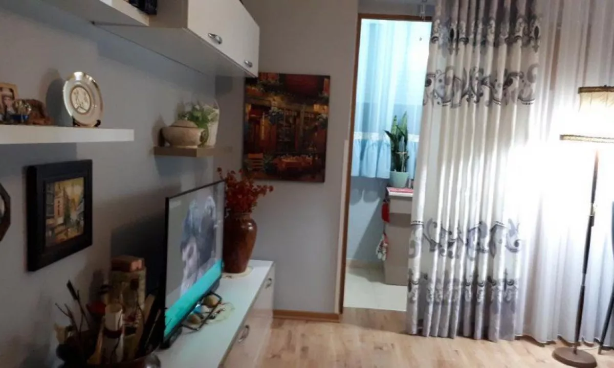 Shtepi me qera Apartament ne Tirane, 2+1, Mobilimi E mobiluar, Pagesa 600  Euro.