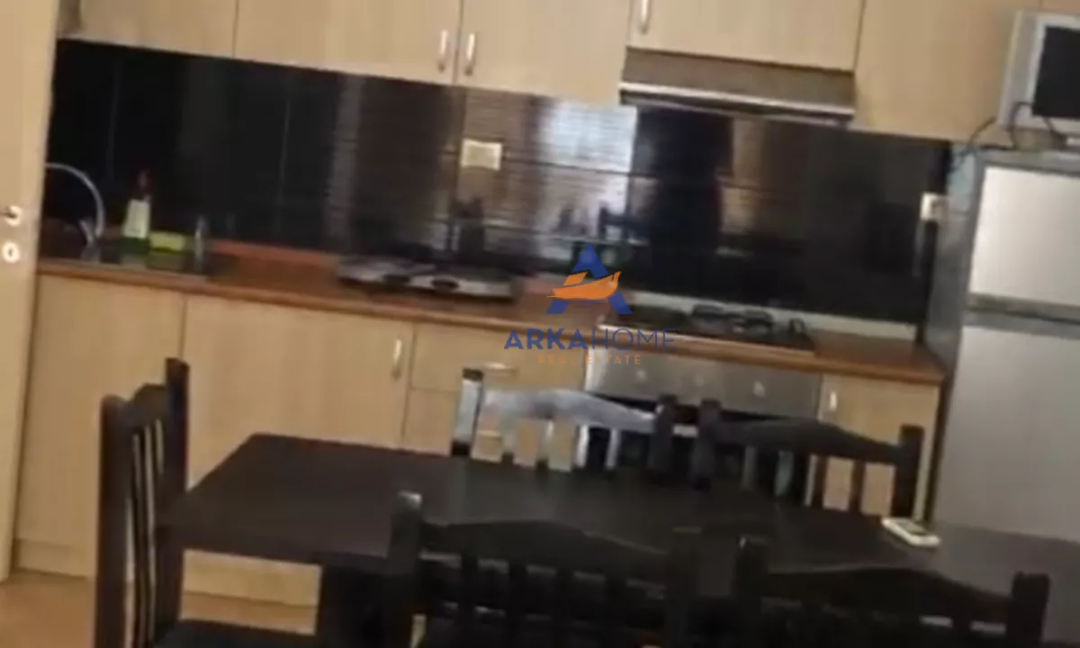 Shtepi ne shitje Apartament ne Lezhe, 1+1, Mobilimi E mobiluar, Pagesa 90,000  Euro.