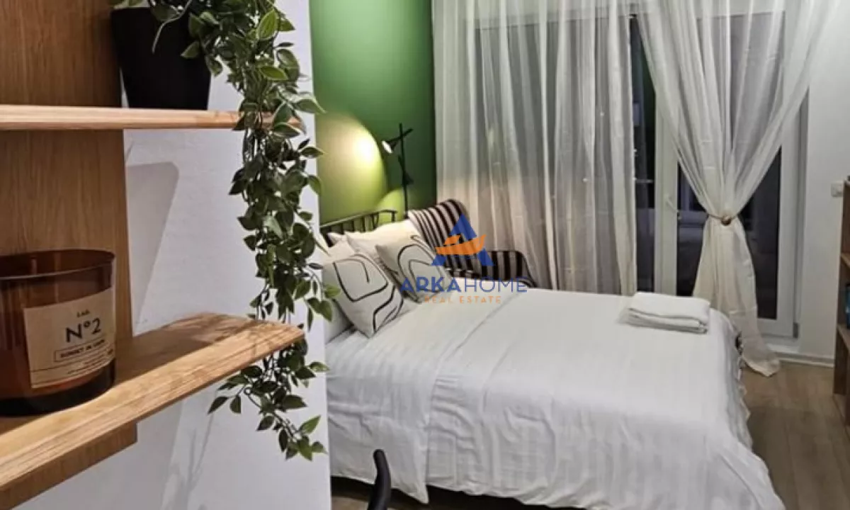 Shtepi ne shitje Apartament ne Tirane, Garsoniere, Mobilimi E mobiluar, Pagesa 99,000  Euro.