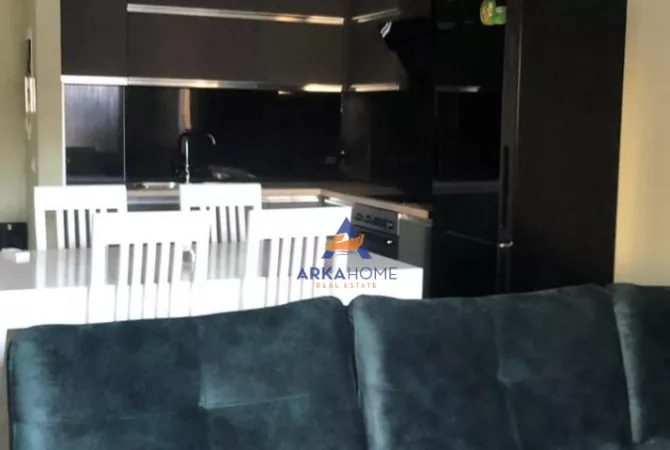 Shtepi me qera 2+1 ne Tirane - 823 Euro