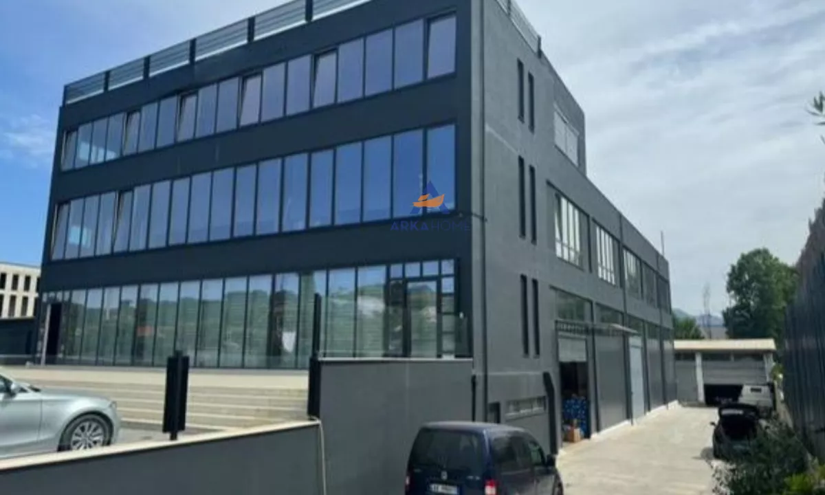 JEPET ME QERA KAPANON 3500M2 "YRSHEK KASHAR" 15.000 EURO.