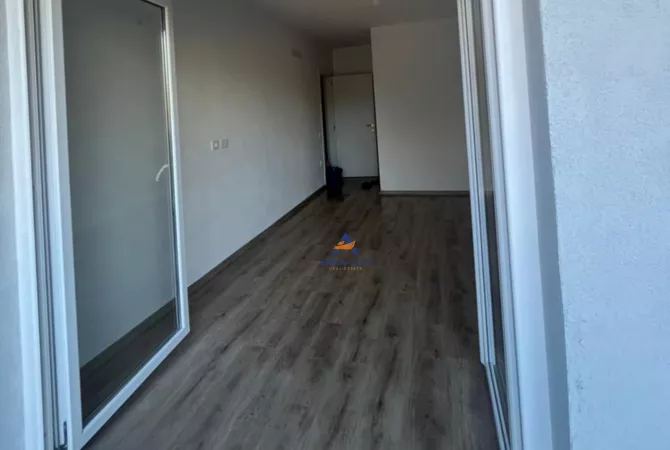 Business Property for Rent 3+1 in Tirana - 600 Euro