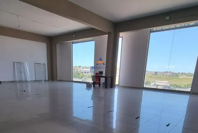 Business Property for Rent 4+1 in Tirana - 3,000 Euro