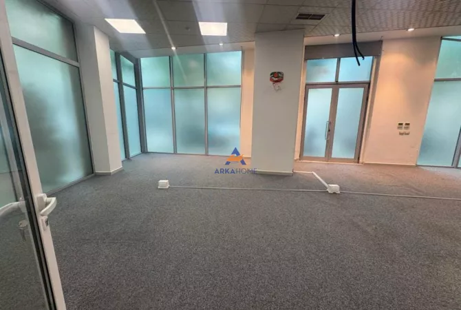 Business Property for Rent 3+1 in Tirana - 3,000 Euro