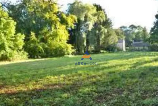 Truall ose Toke ne Tirane - 39,260 Euro