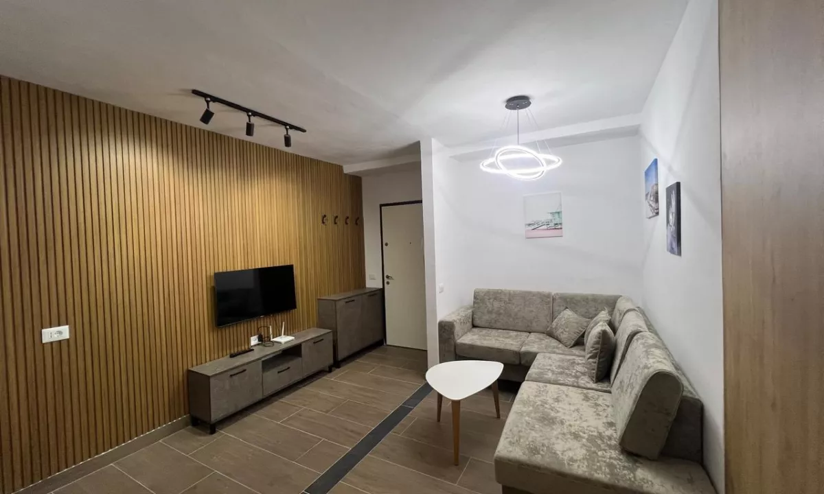 Shtepi me qera Apartament ne Tirane, 1+1, Mobilimi E mobiluar, Pagesa 500  Euro.