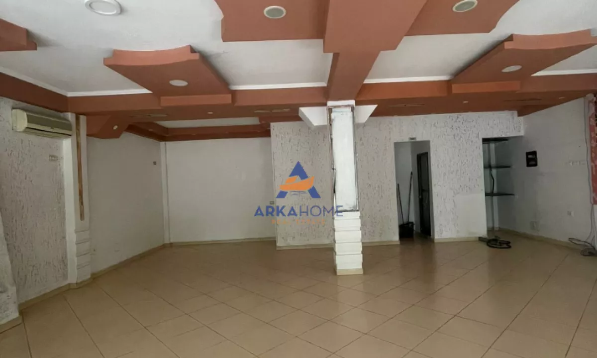 JEPET AMBJENT ME QERA 64M2 "QYTET STUDENTI" 400 EURO.