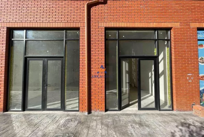 Ambient biznesi me qera 3+1 ne Tirane - 1,000 Euro