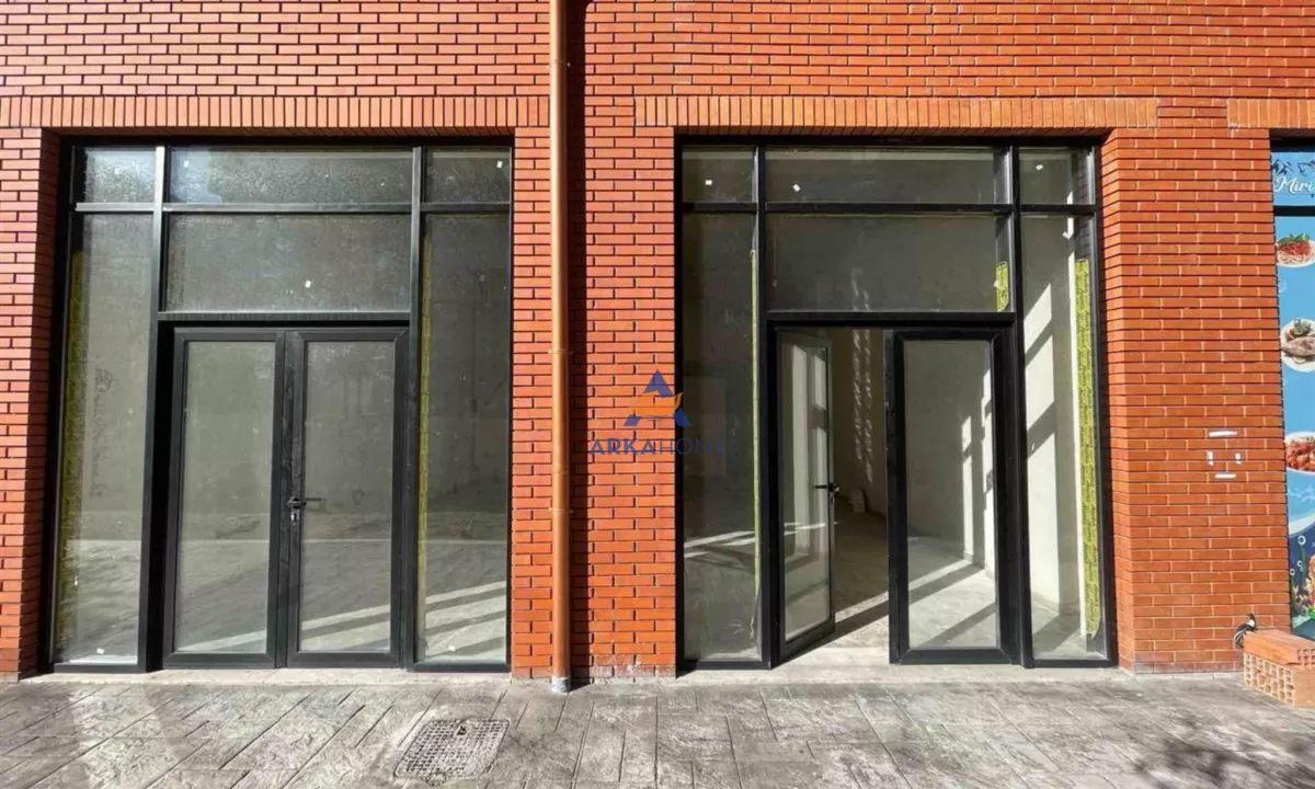 JEPET ME QERA BIZNESI 78M2 "TE GREEN CITY,ASTIR" 1000 EURO