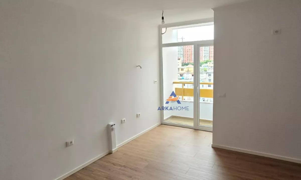 Appartamento in vendita a Tirana 1+1, Vuoto