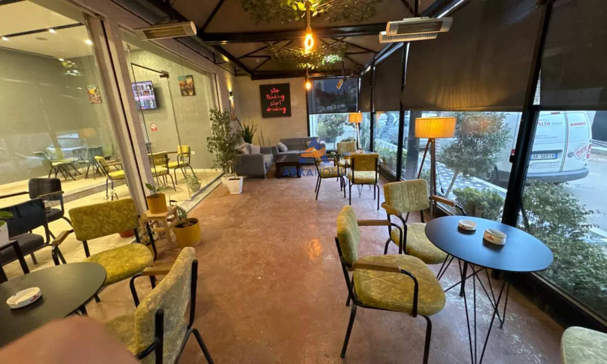 JEPET AMBJENT BIZNESI ME QERA 220M2 "RRUGA MIHAL GRAMENO" 1200 EURO.