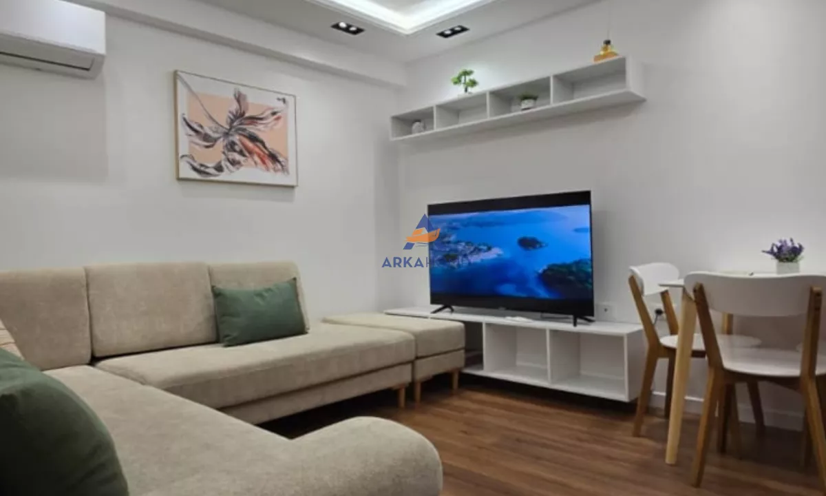 Appartamento in vendita a Tirana 1+1, Arredato