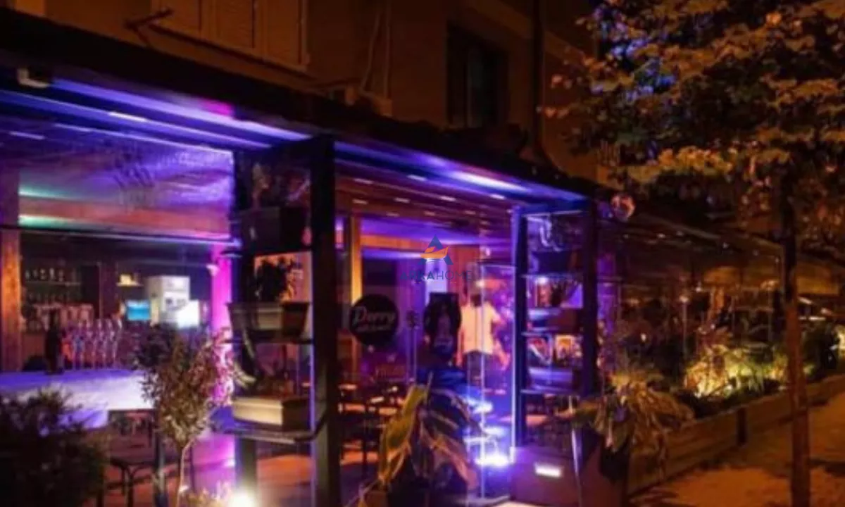 SHITET BIZNES LOKAL 142M2 "PRANE SHKOLLES 26 NENTORI ,SELITE" 440.000 EURO.