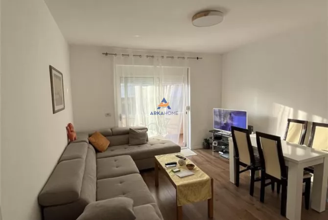SHITET APARTAMENT 2+1+BALLKON "PRANE MATERNITETIT TE RI ,BRRYL" 155.000 EURO.