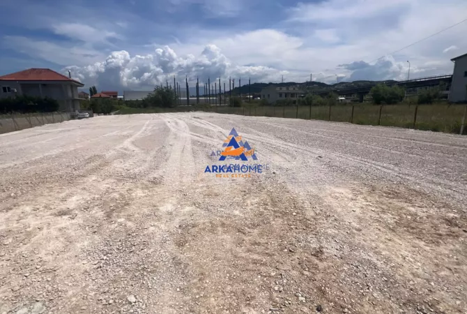 Truall ose Toke ne Tirane - 1,500 Euro