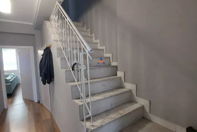 Casa privata/Indipendente in vendita a Tirana 5+1, Arredato