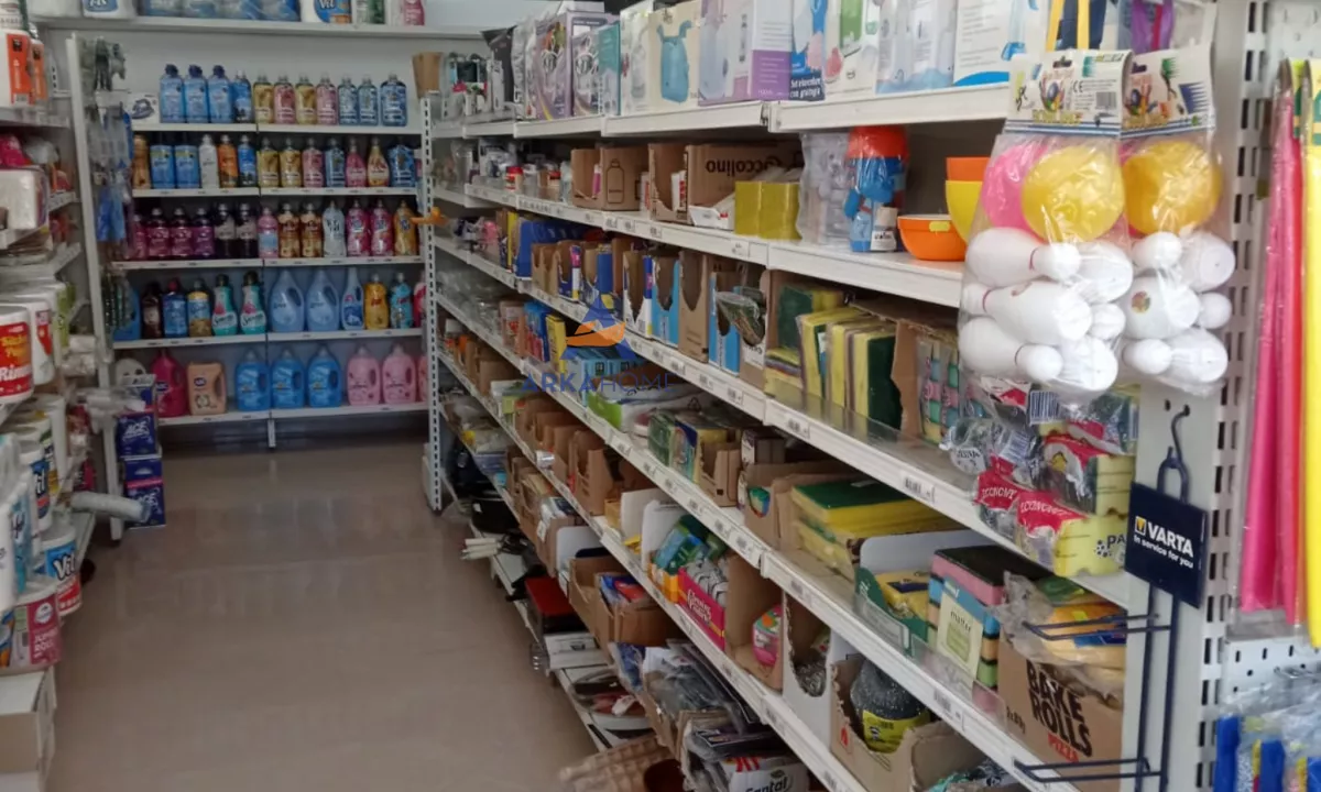 SHITET BIZNESI 188M2 "RRUGA MISTO MELE TREGU I ORIZIT VLORE" 564.000 EURO