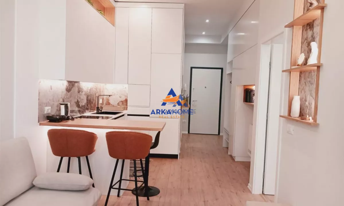 Shtepi ne shitje Apartament ne Vlore, 2+1, Mobilimi E mobiluar, Pagesa 160,000  Euro.