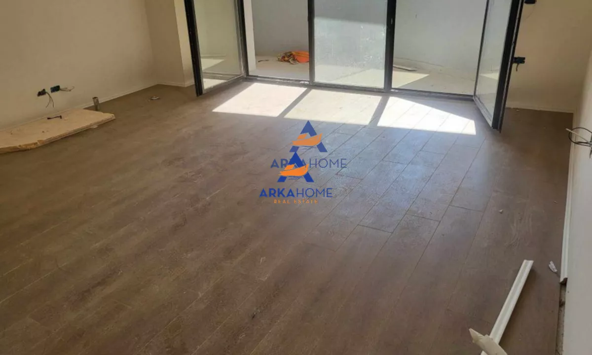 Appartamento in vendita a Tirana 2+1, Vuoto