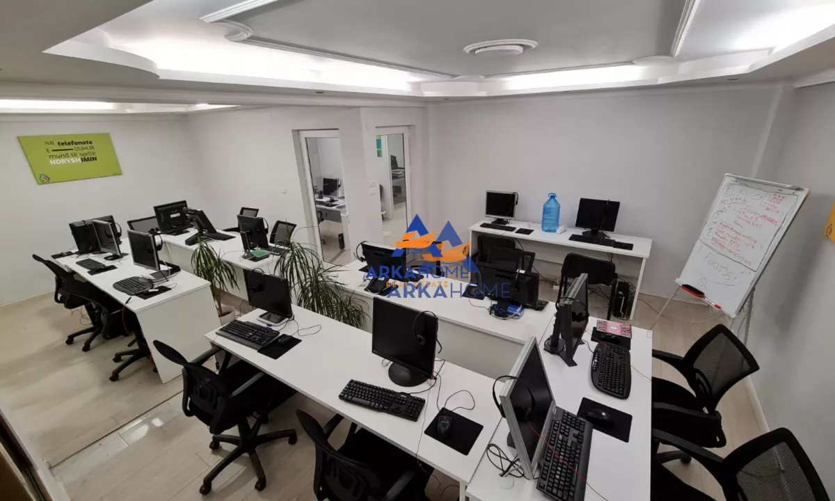 JEPET ZYRE ME QERA 120M2 "PRANE MYSTIC OSE LSI,ISH BLLOK" 850 EURO.