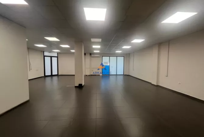 Ambient biznesi me qera 3+1 ne Tirane - 20,000 Euro