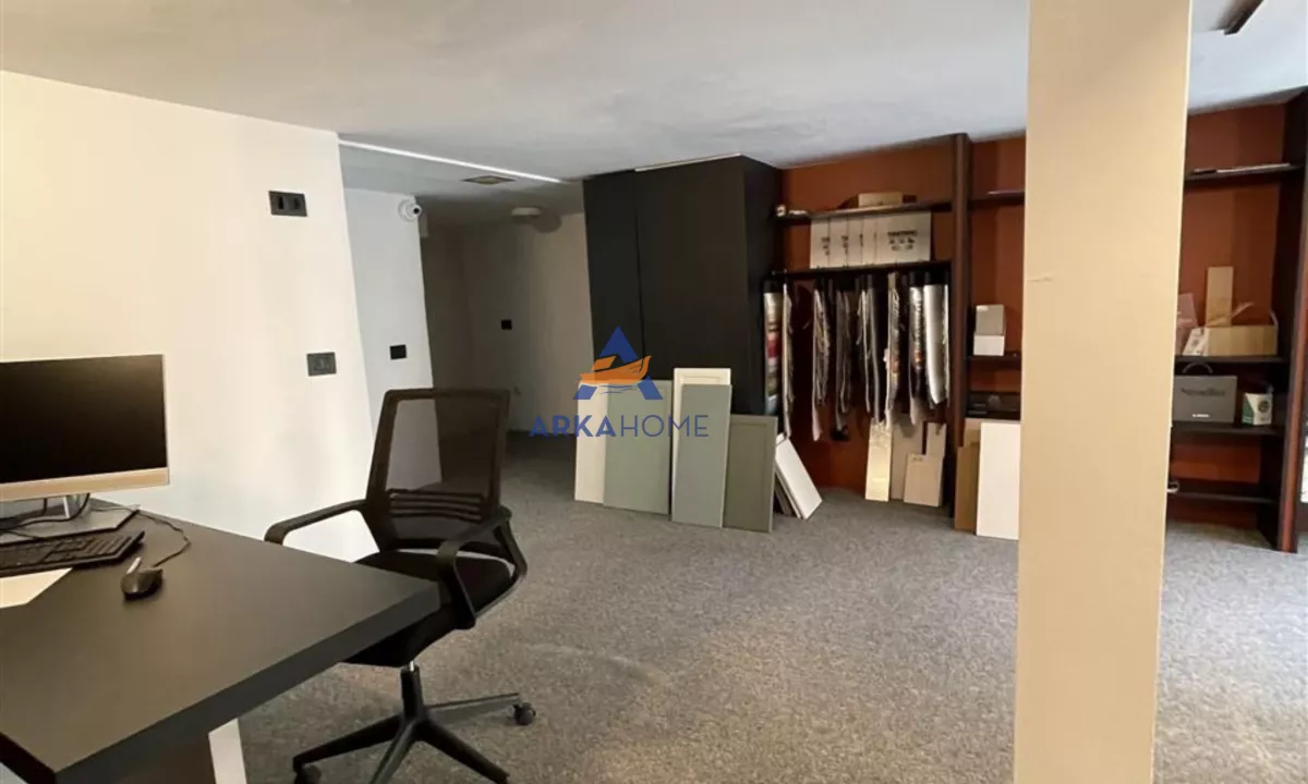 JEPET ZYRE DUBLEX ME QERA TEK "DELIORGJI" 650 EURO