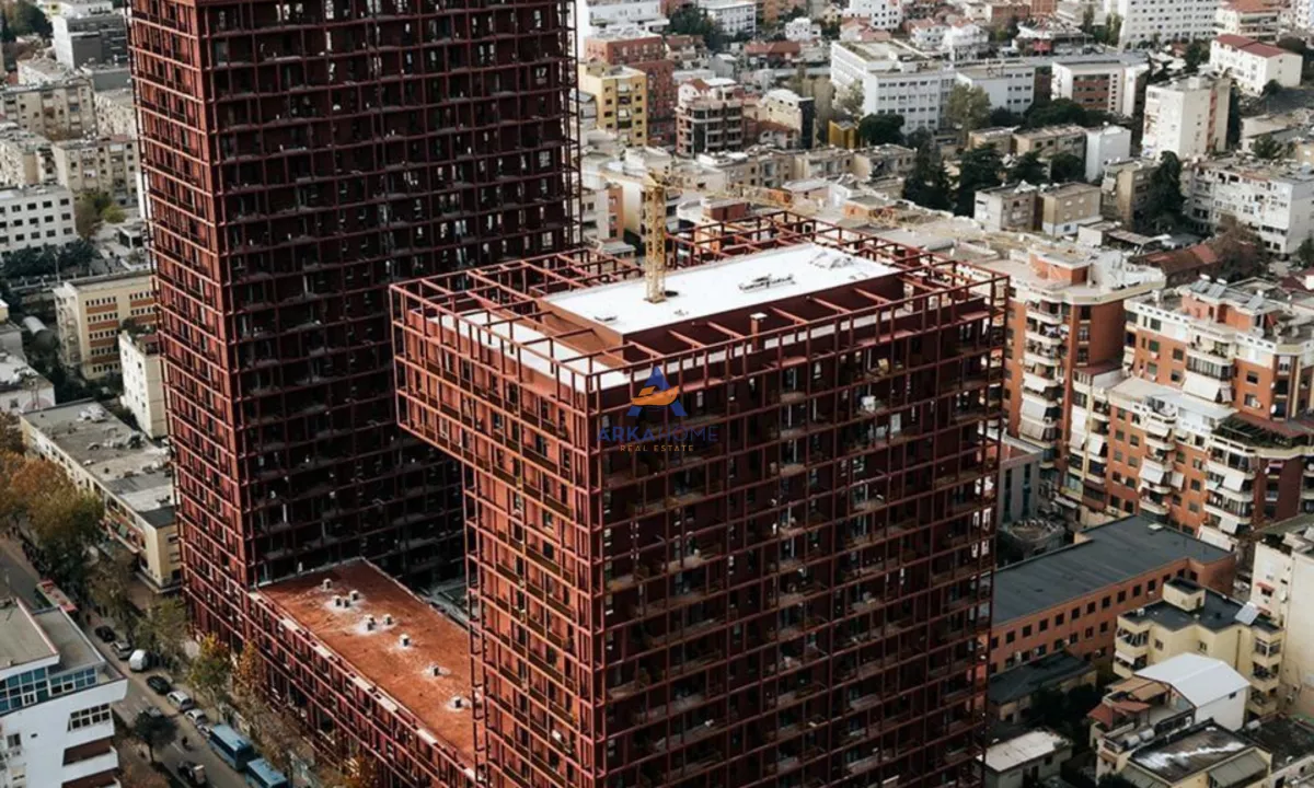 JEPET ZYRE ME QERA 113M2 “RRUGA KAVAJES,GARDEN BUILDING”. 1300 EURO.