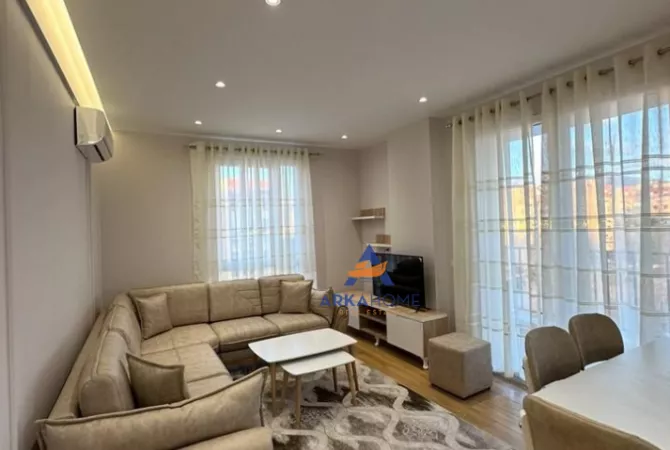 JEPET ME QERA APARTAMENT 1+1+BALLKON "TE FUSHA E AVIACIONIT" 550 EURO.