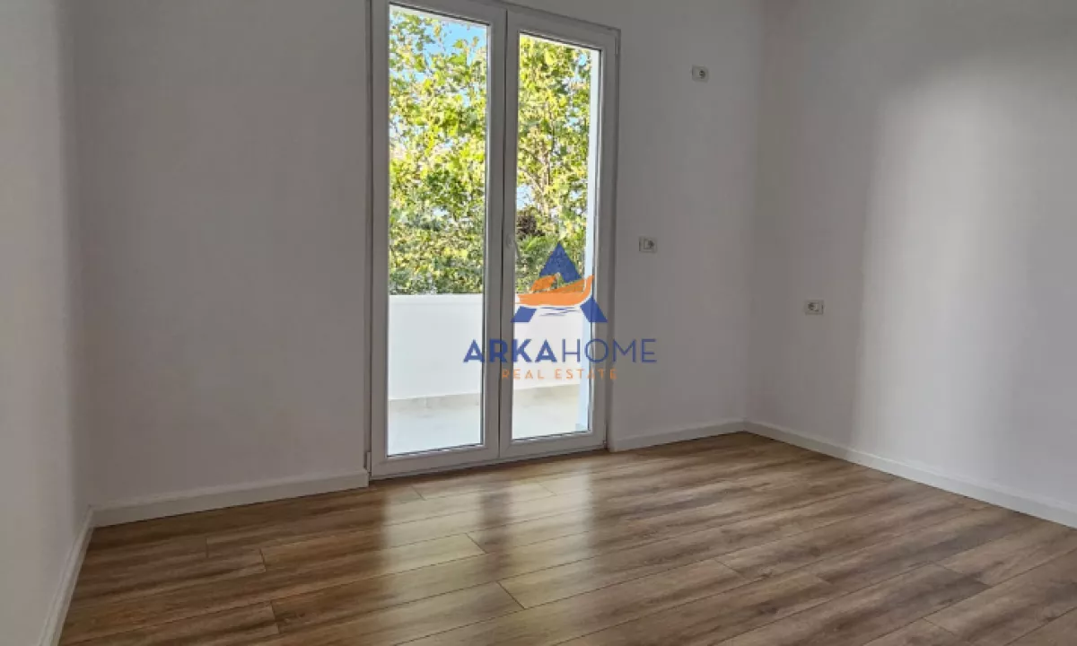 Appartamento in vendita a Tirana 2+1, Vuoto