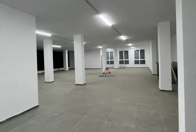 Ambient biznesi me qera 1+1 ne Tirane - 800 Euro