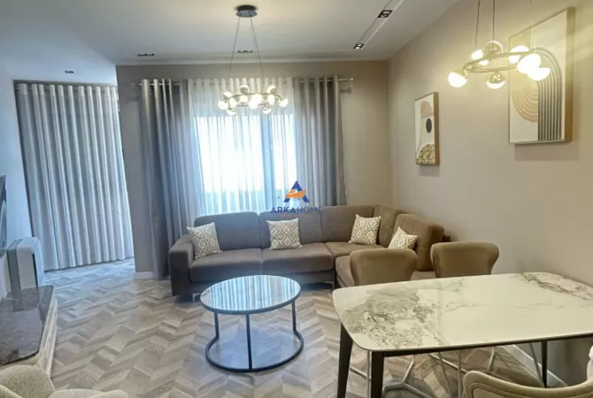 Appartamento in vendita a Tirana 2+1, Arredato