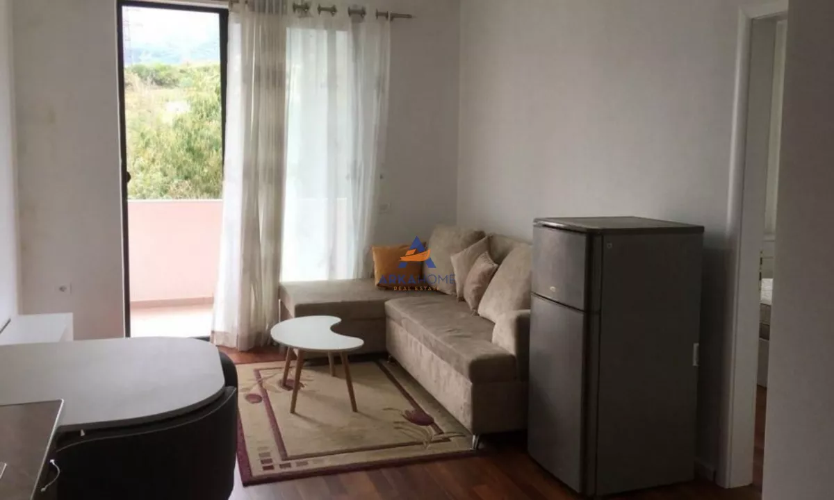 Appartamento in vendita a Tirana 1+1, Arredato