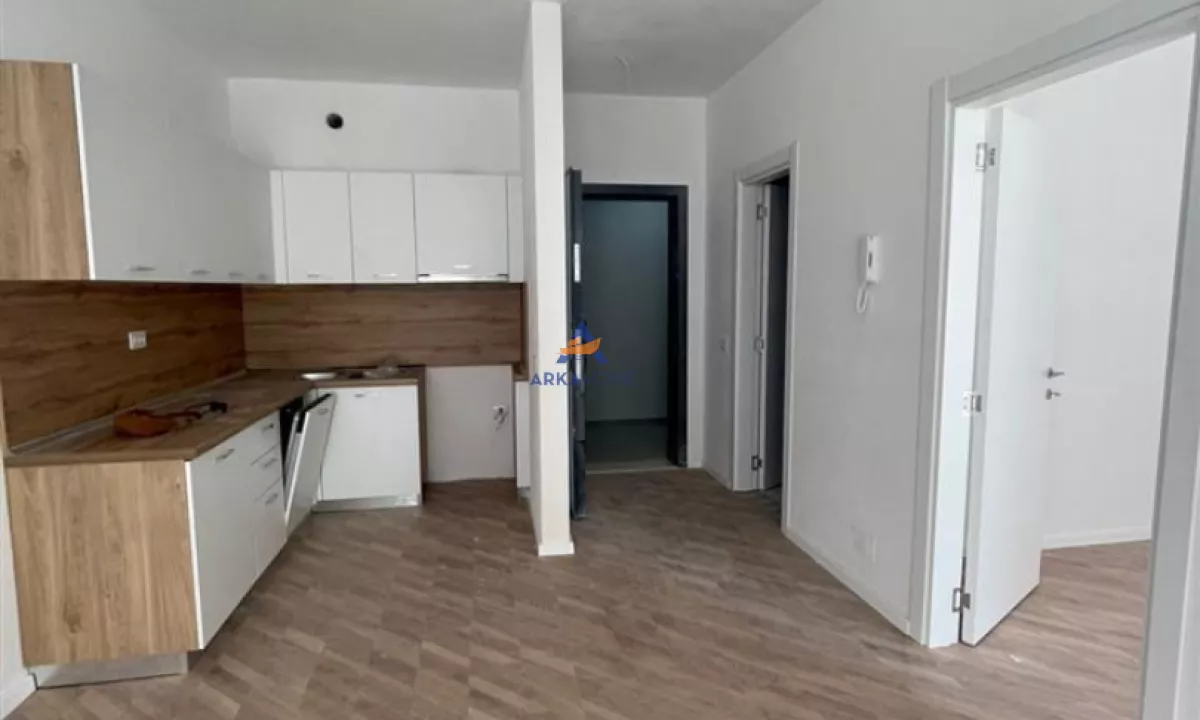 Appartamento in vendita a Tirana 1+1, Vuoto