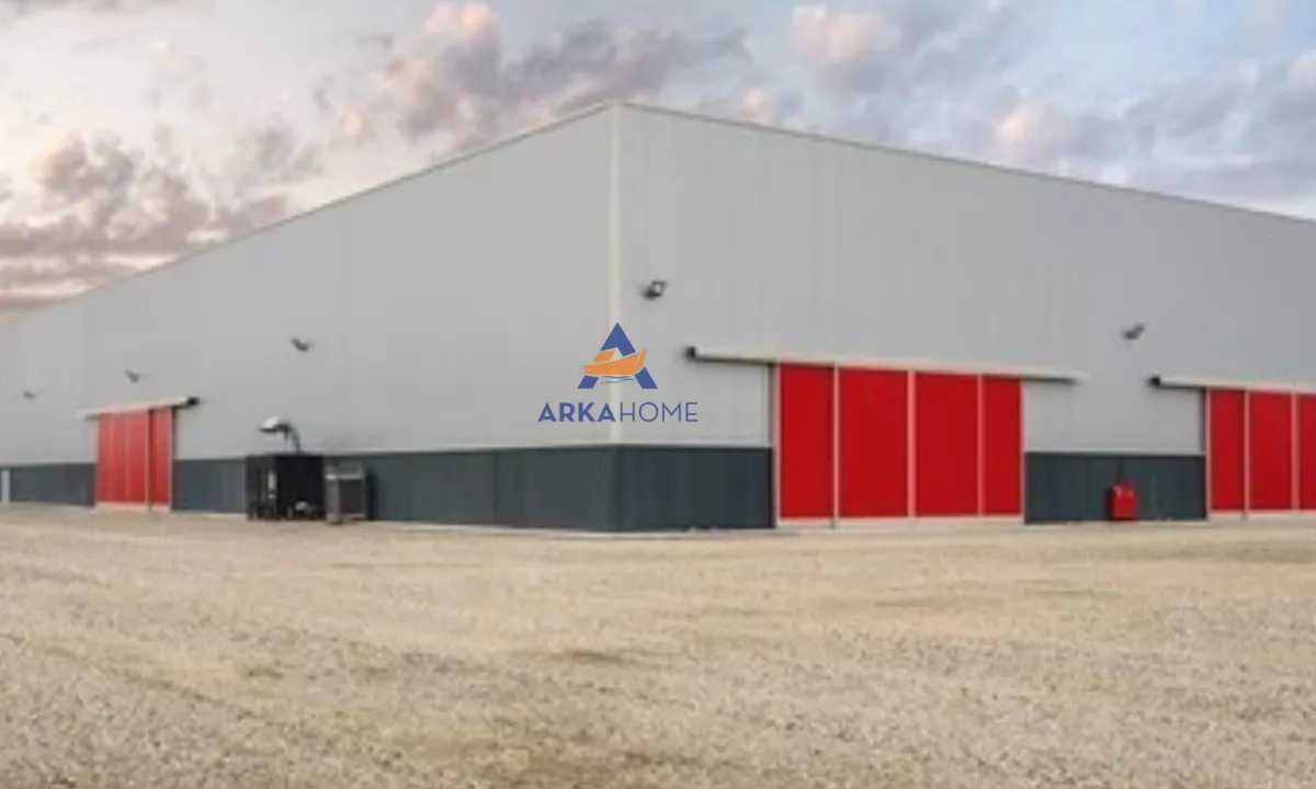 JEPET ME QERA ZYRE E KOMPLETUAR ME TRUALL 520M OPEN SPACE " FARKE E MADHE" 1000 EURO.