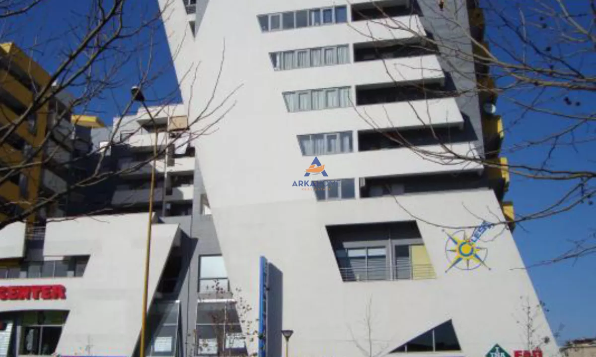 JEPET ME QERA DYQAN 30M2 “RRUGA KAVAJES” 350 EURO.