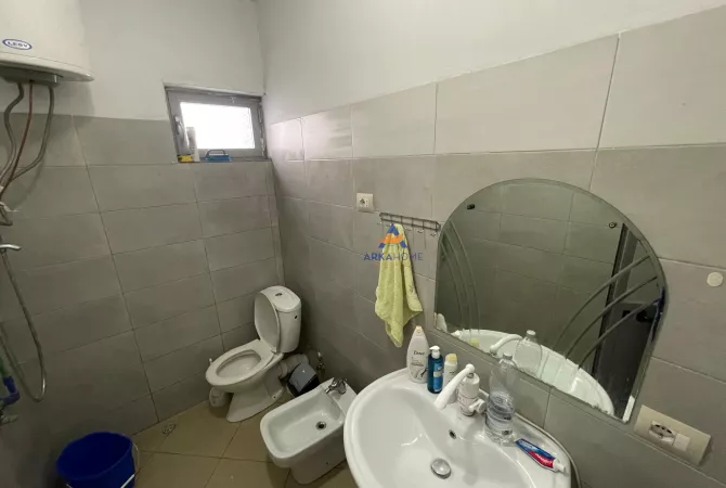 Shtepi ne shitje Apartament ne Tirane, 1+1, Mobilimi E mobiluar, Pagesa 80,000  Euro.