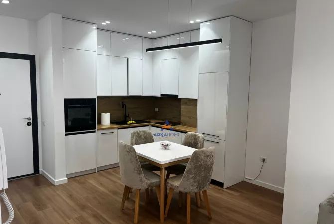Shtepi me qera Apartament ne Tirane, 2+1, Mobilimi E mobiluar, Pagesa 800  Euro.