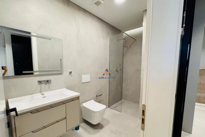 Shtepi ne shitje Apartament ne Tirane, 3+1, Mobilimi E mobiluar, Pagesa 365,000  Euro.