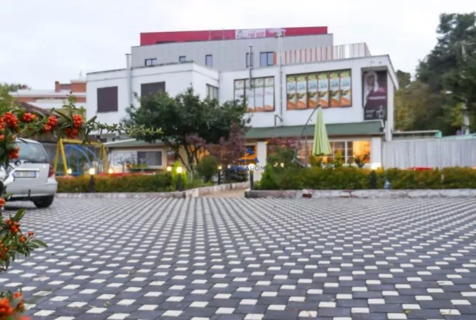 Ambient biznesi me qera 3+1 ne Tirane - 2,000 Euro