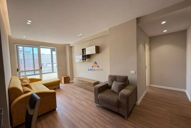 Appartamento in vendita a Tirana 2+1, Arredato