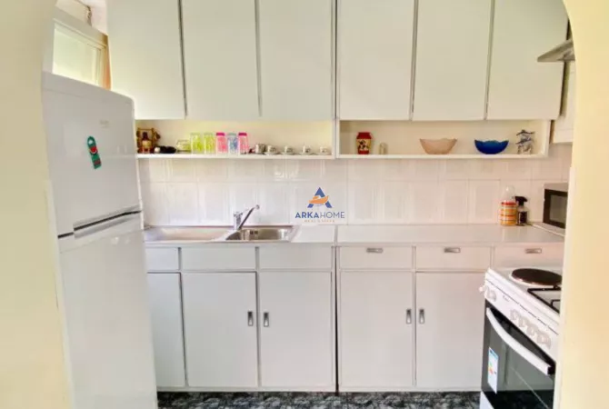 Shtepi me qera Apartament ne Tirane, 2+1, Mobilimi E mobiluar, Pagesa 700  Euro.