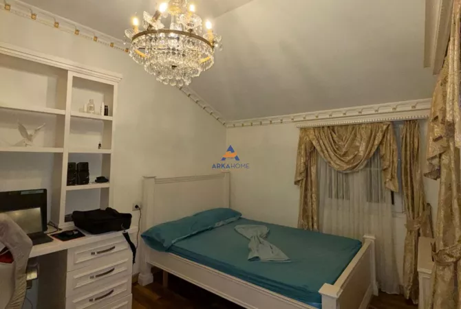 Villa di lusso in vendita a Tirana 5+1, Arredato