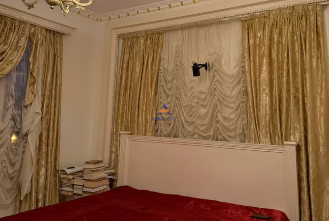 Villa di lusso in vendita a Tirana 5+1, Arredato