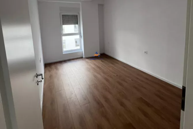 Appartamento in vendita a Tirana 1+1, Vuoto