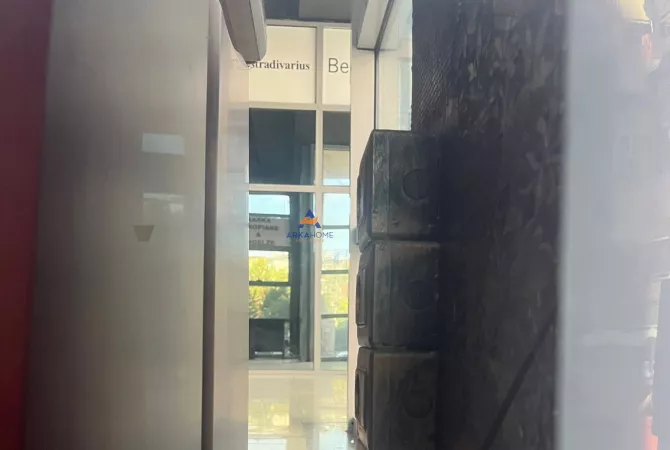 Ambient biznesi me qera 1+1 ne Tirane - 1,000 Euro