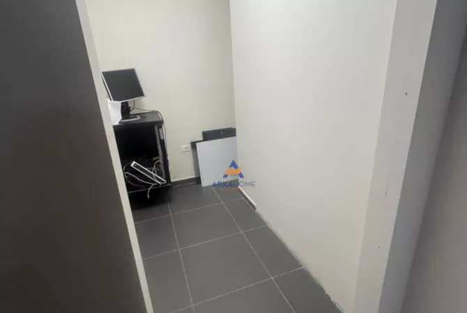 Ambient biznesi me qera 1+1 ne Tirane - 2,000 Euro