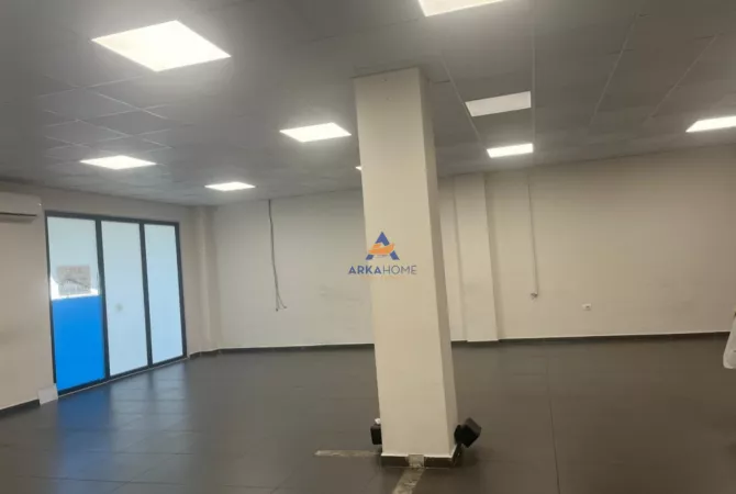 Ambient biznesi me qera 1+1 ne Tirane - 2,000 Euro